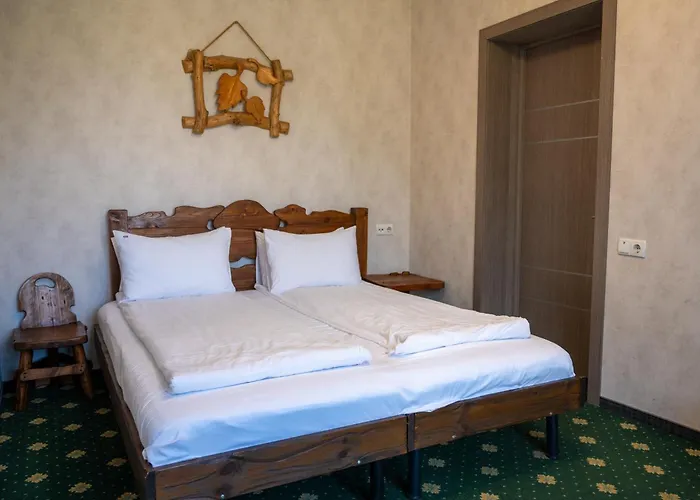 Silveroks Hotel *